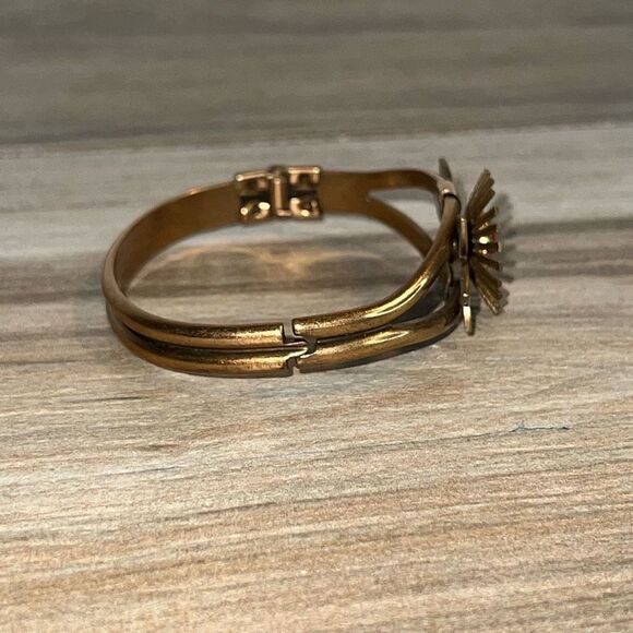 Floral Etched Clasp Bangle Bracelet Red Bead Brass Tone Classic Core Bohemian - Picture 6 of 6